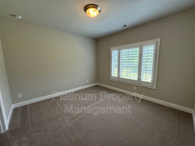 Building Photo - 931 Olmsted Ln