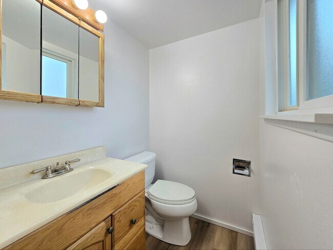 Building Photo - 3 Bedroom Home in Marysville Available Now!