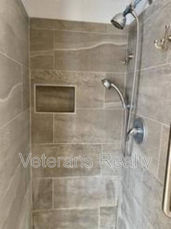 Building Photo - 101 Park Row Ave