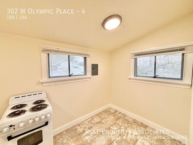 Building Photo - Charming Top Floor 1-Bedroom in Queen Anne!