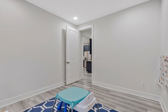 Building Photo - 22956 Aurora Vw Dr