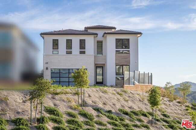 Building Photo - 20668 Hummingbird Ct