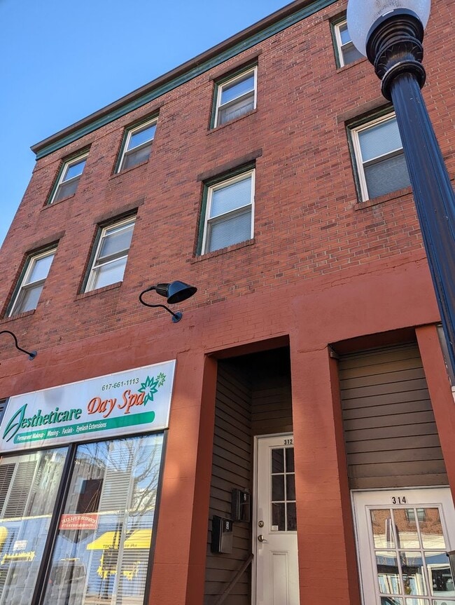 Building Photo - 310-316 Cambridge Street