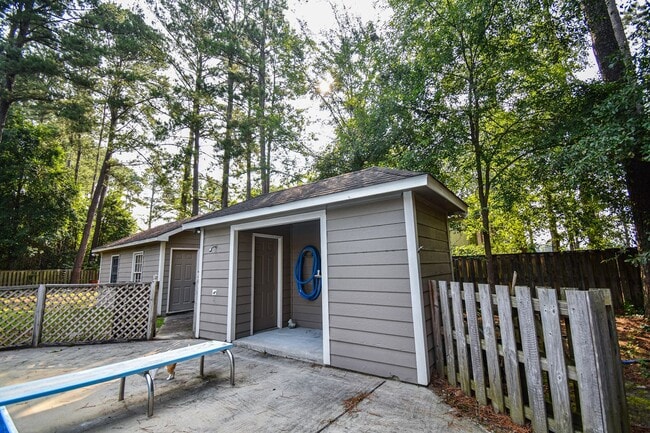 Building Photo - Coming Soon: 3 Bedroom 3 Bathroom with Pool