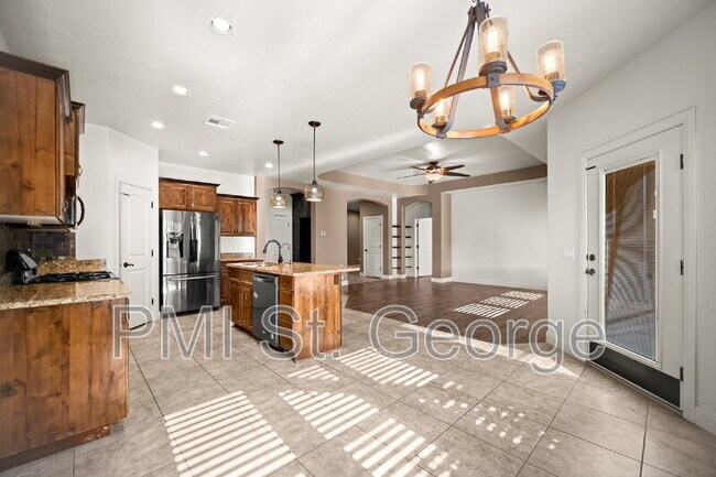 Building Photo - 3782 Brade Lane