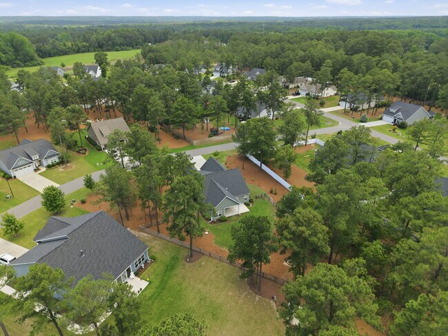 Building Photo - 511 Pondpine Ln