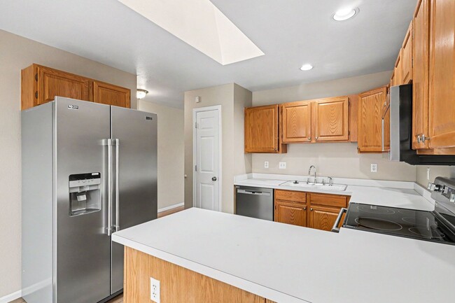 Building Photo - Beautifully Updated Littleton Home with Huge Yard & Basement Storage