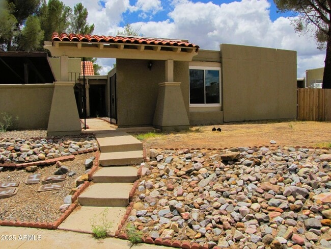Primary Photo - 4416 Plaza Vista