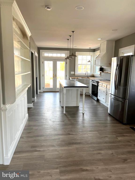 Building Photo - 7617 Old Plank Rd