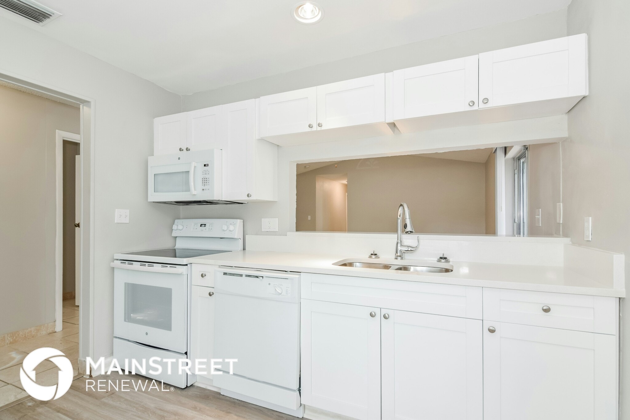 Building Photo - 1936 Pinehurst Dr