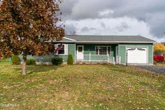 Building Photo - 11 Keyes St