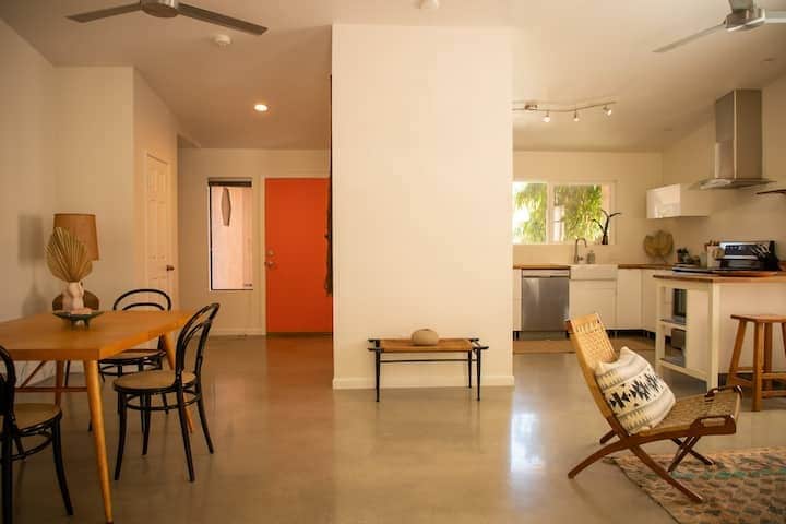 Building Photo - 54145 Avenida Ramirez