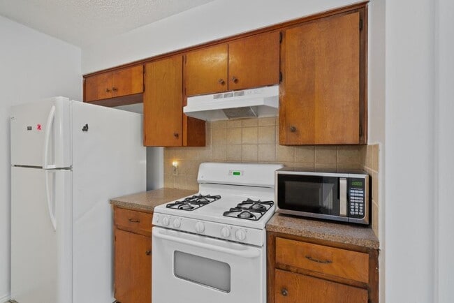 Building Photo - 6800 Mini Cir