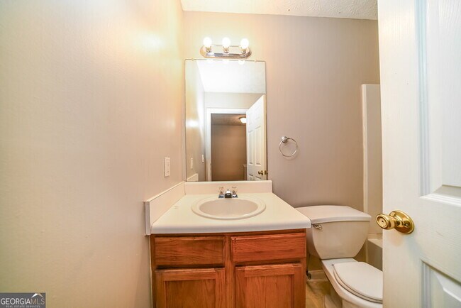 Building Photo - 1351 Hollenbeck Ln