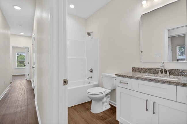 Building Photo - 3109 W 11th St