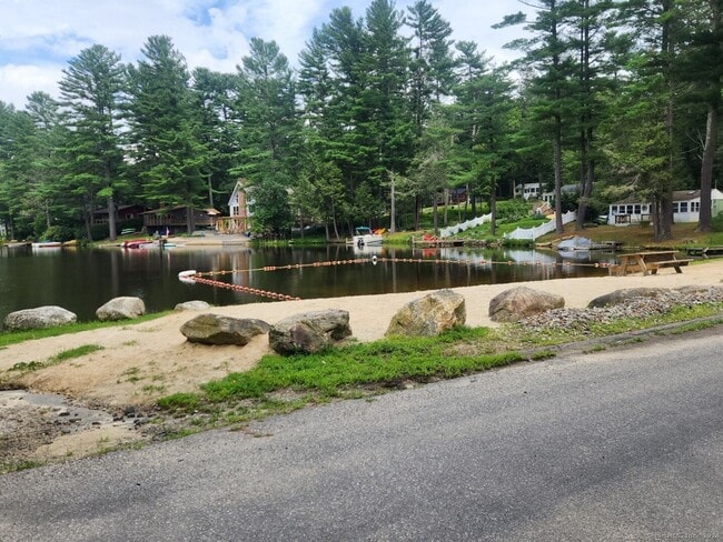 Building Photo - 192 Laurel Hill Dr