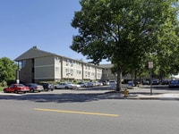 Building Photo - Kings Point