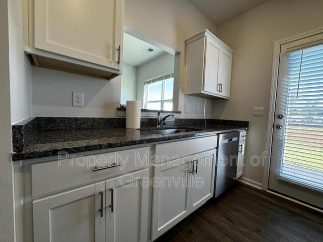 Building Photo - 745 Embark Cir