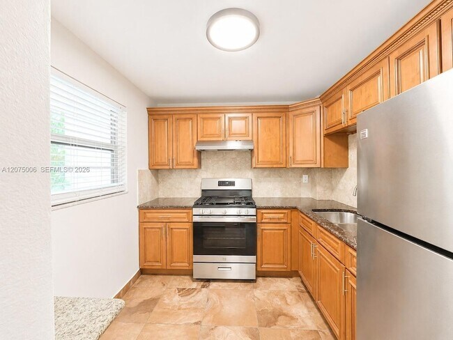 Building Photo - 13100 SW 92nd Ave