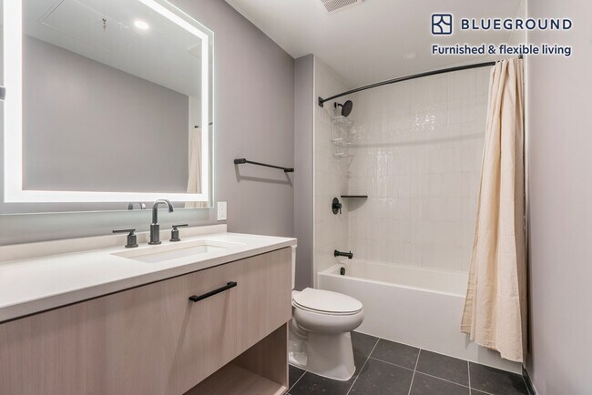 Building Photo - 1313 L St NW