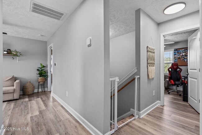 Building Photo - 157 Old Blossom Ct