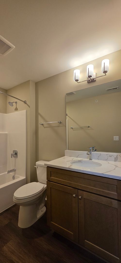 Building Photo - Chestnut - 2Br/2Ba Rental Home - Second Floor