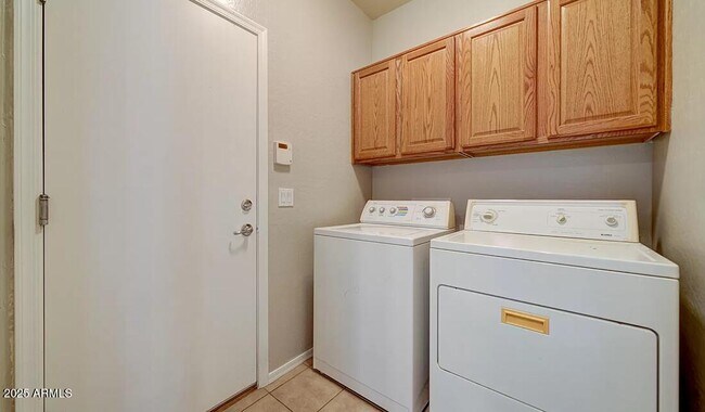Building Photo - 44811 Paraiso Ln
