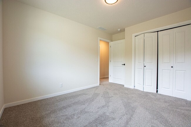Building Photo - 7118 N 79th Ct
