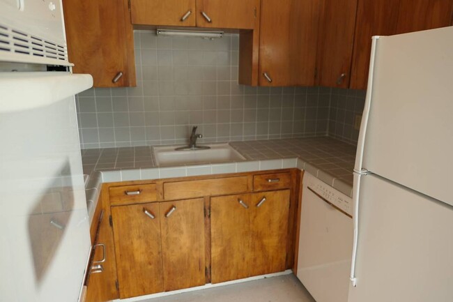 Interior Photo - Glen Ellyn