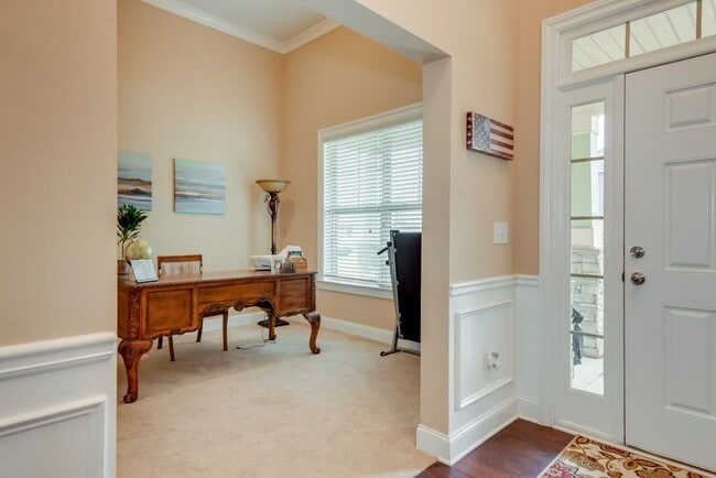 Building Photo - 4717 Southwind Rd