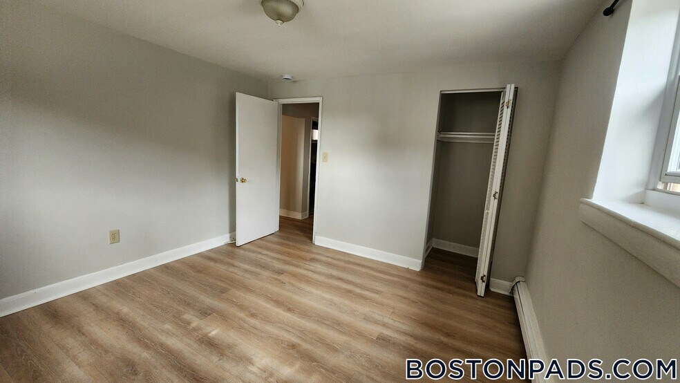 Building Photo - 69 Chiswick Rd