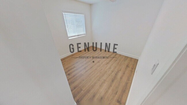 Building Photo - Upgraded 4Bd 2Ba Home
