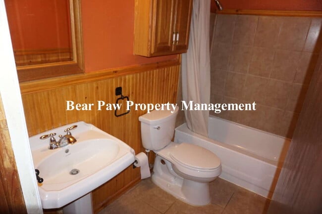 Building Photo - A Frame Home in Evergreen!!