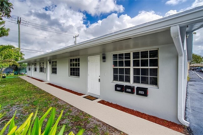 Building Photo - 2325 NW 52nd Ct