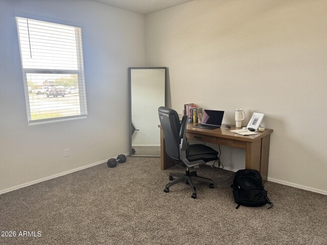 Building Photo - 1090 W Beacon Dr