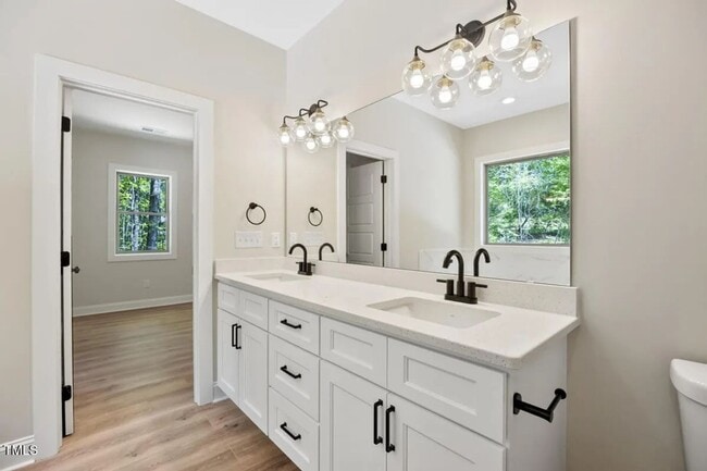 Building Photo - 149 Amber Rd