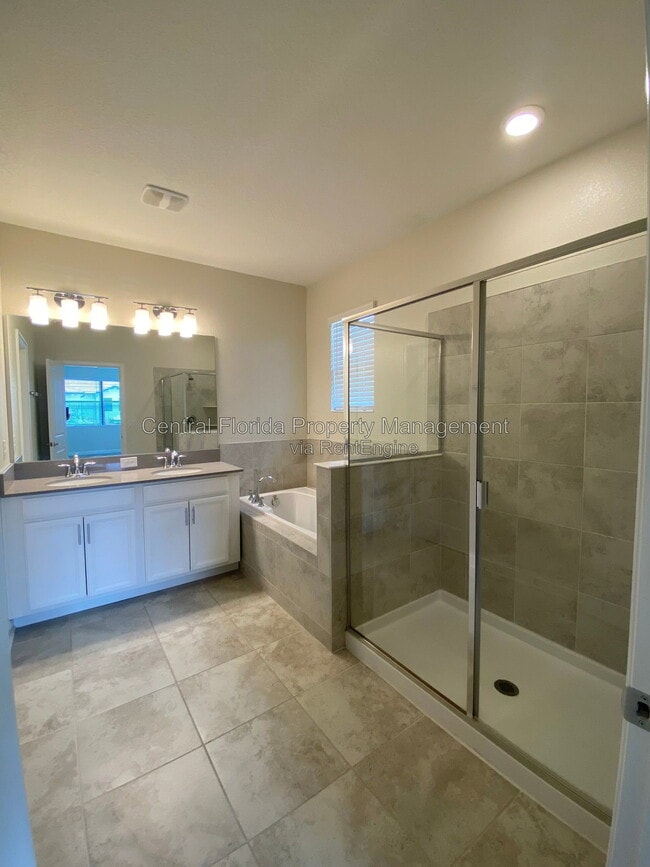 Building Photo - 1218 Payne Stewart Dr