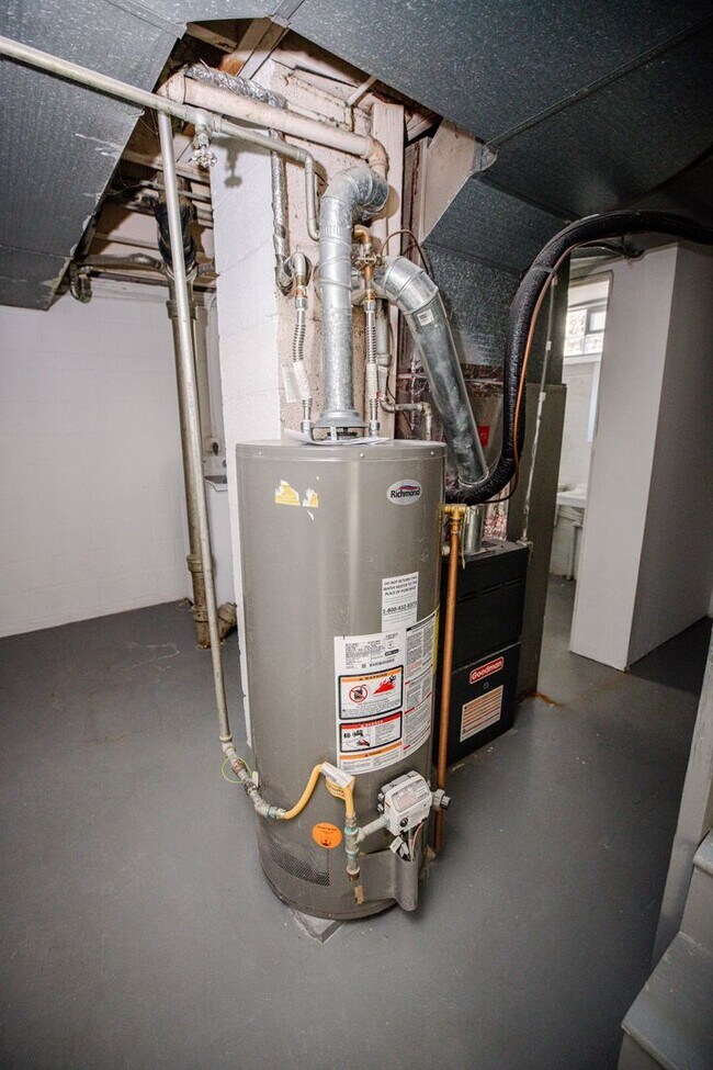 Building Photo - Beautiful Two bedroom home available for rent!