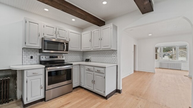 Building Photo - 16 Boxwood Rd