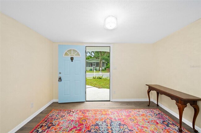 Building Photo - 245 S Rhodes St