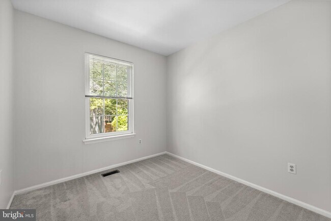 Building Photo - 4731 Leyden Way