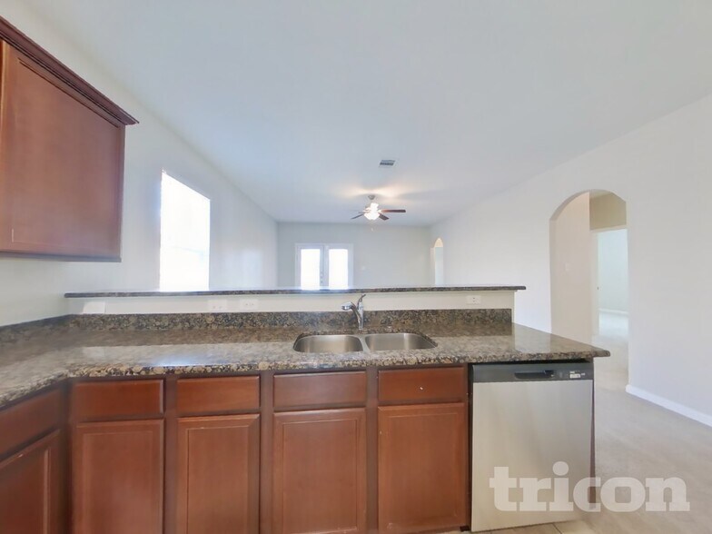 Building Photo - 10823 Spring Brook Pass Dr