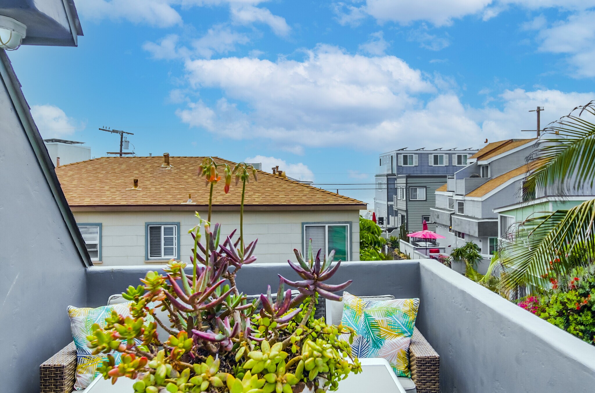 Building Photo - 735 Whiting Ct