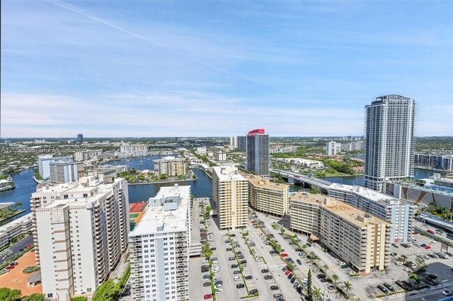 Building Photo - 1850 S Ocean Dr