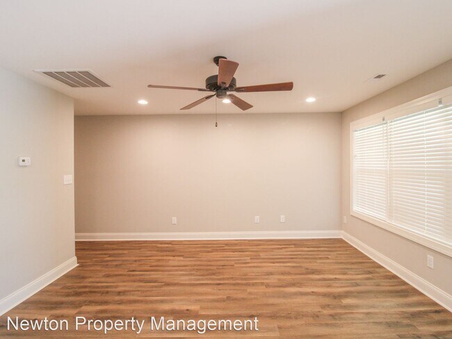 Building Photo - 3 br, 2.5 bath House - 18179 Mae Circle