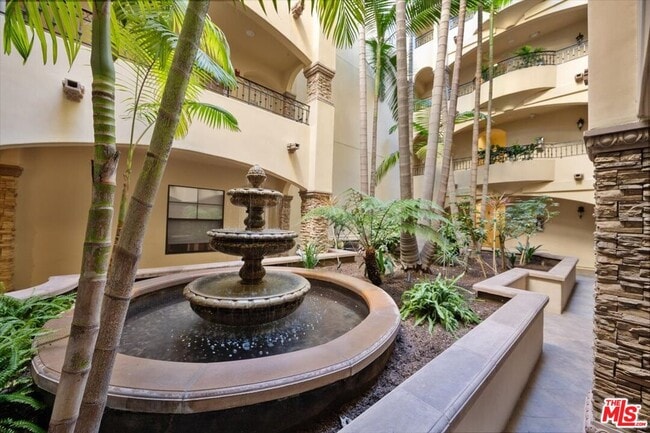 Building Photo - 12026 Hoffman St