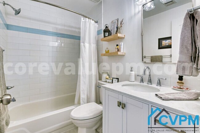 Building Photo - 13017 Weiss Dr