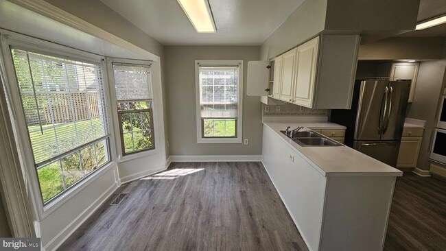 Building Photo - 6089 Flagstone Ct