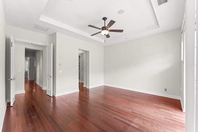Building Photo - 210 NE 69th Cir