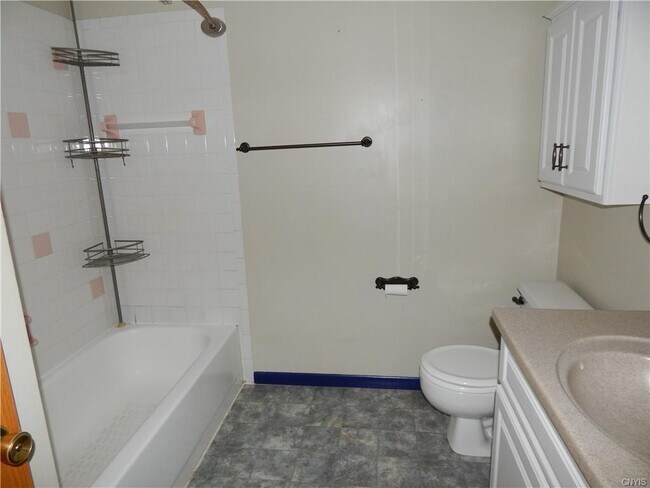 Building Photo - 111 Iron Oak Cir